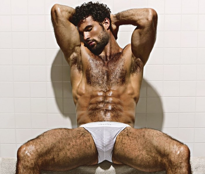 Walter-Savage-The-Year-Of-The-Body-CharlieByMZ-Burbujas-De-Deseo-01-700x592